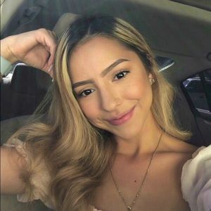 Meet your Posher, Ana